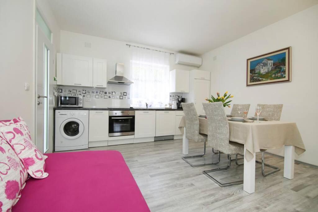 Apartman Buki **** Split Exterior photo